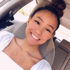 Meet your Posher, Kaleigh